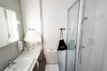 Фото номера Двухместный номер «Комфорт» с 1 кроватью Отель Hotel Hirvi г. Ээнекоски 10